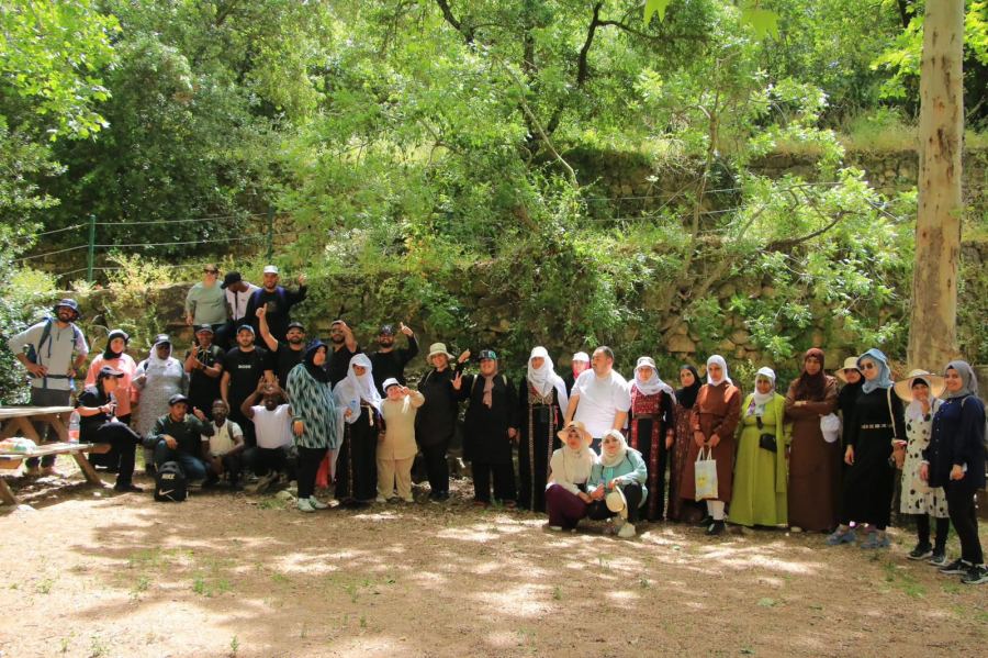 رحلة استكشافية وترفيهية لأصحاب الهمم برفقة أهاليهم الى منطقة عين حيمد